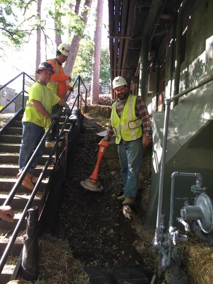 DUGS crew locating underground utilities before boring